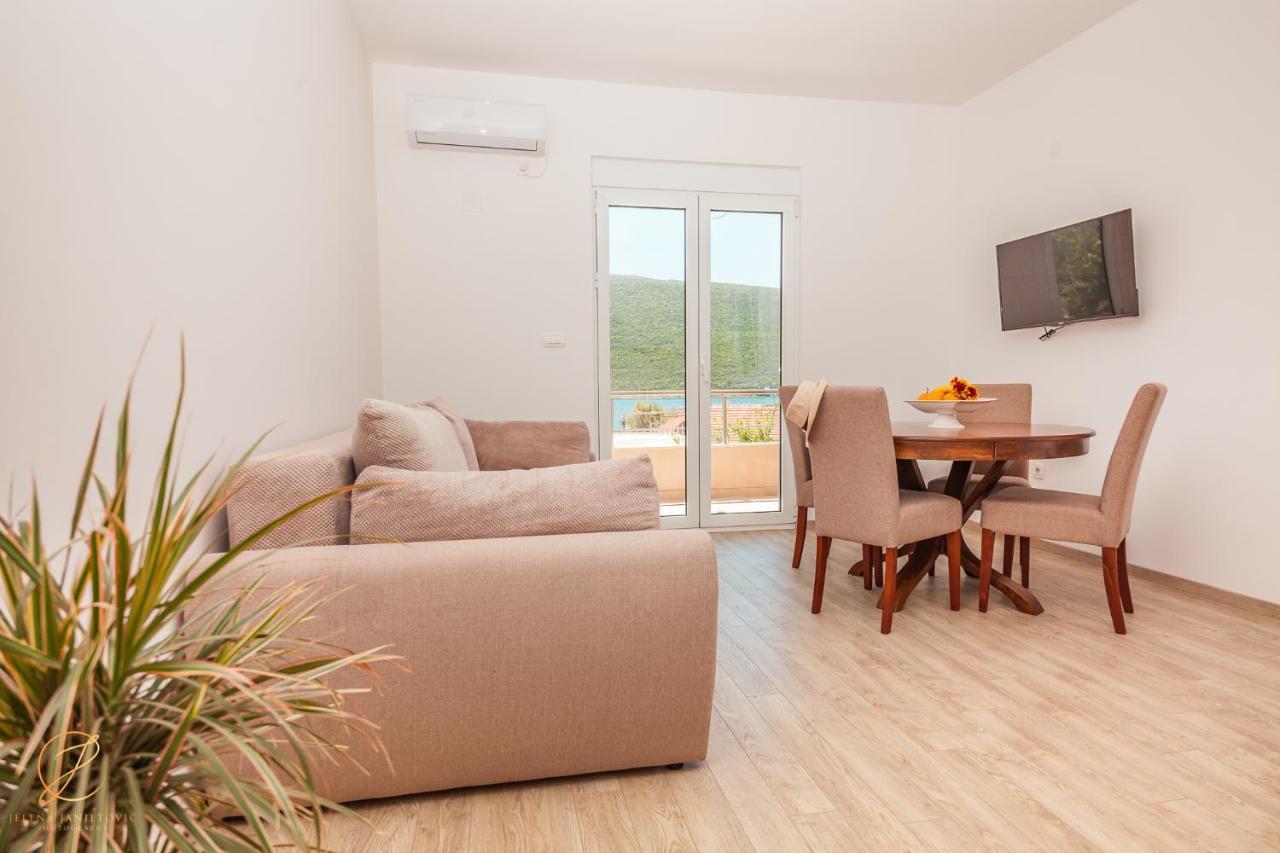 Apartments Ruzmarin Herceg Novi Buitenkant foto