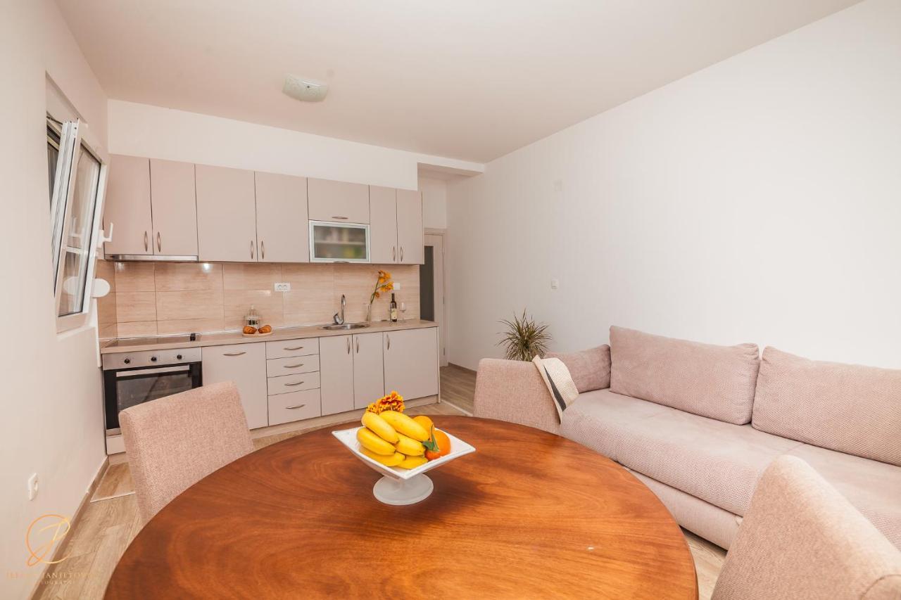 Apartments Ruzmarin Herceg Novi Buitenkant foto